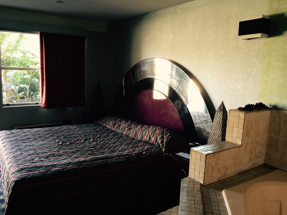 Relax Inn Birmingham Extérieur photo